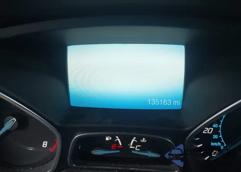 2016 Ford Escape Titanium z USA, uszkodzony, nr VIN 1FMCU9JX7GUA73981